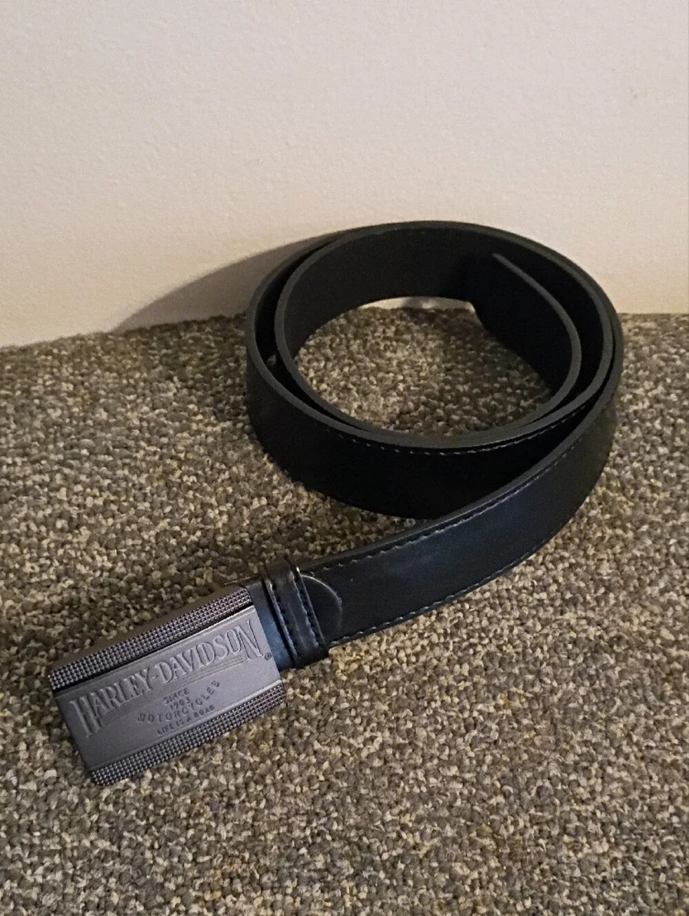 Harley-Davidson Black Leather Strap Belt with Metal Logo Buckle